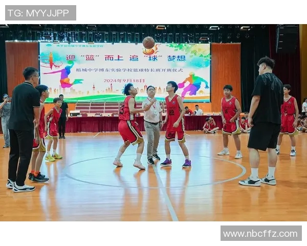 榕城篮球明星的崛起与荣耀背后的故事与梦想分享